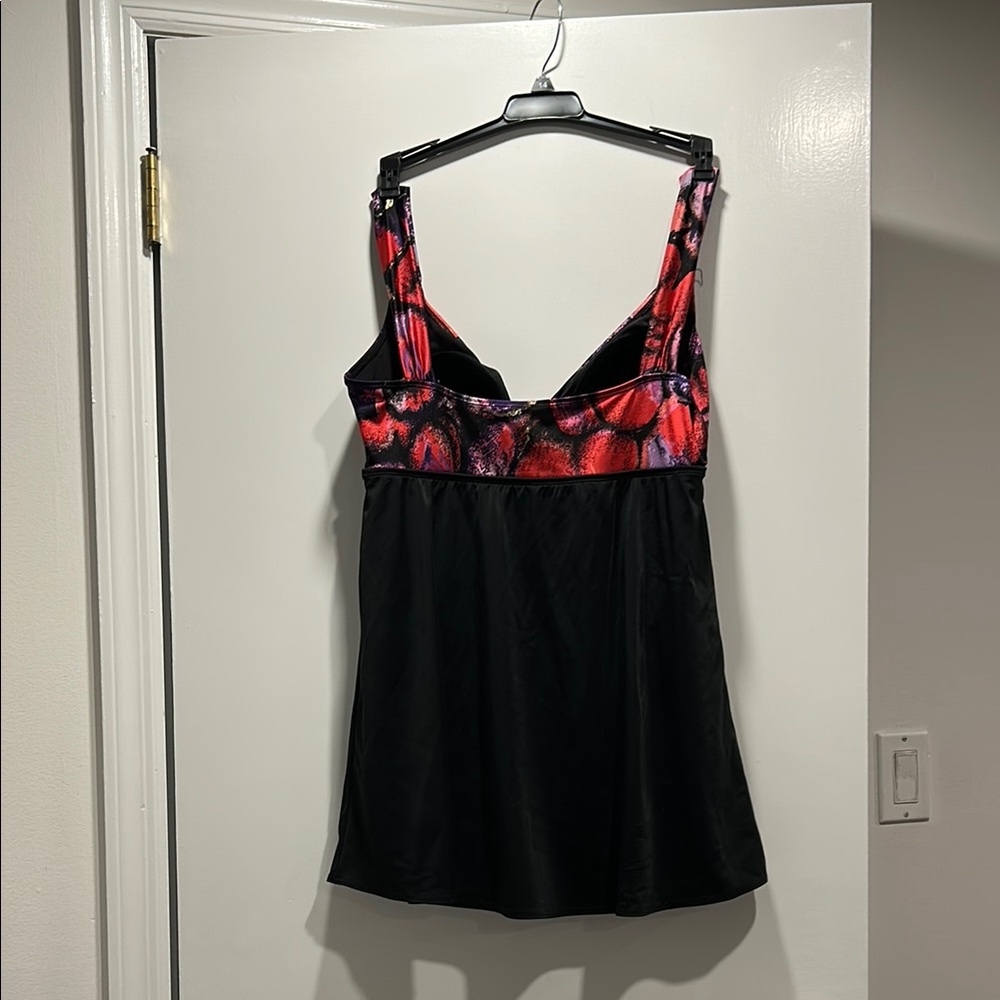 Croft & Barrow Black and Red One-Piece Swim Dress - Picture 2 of 2